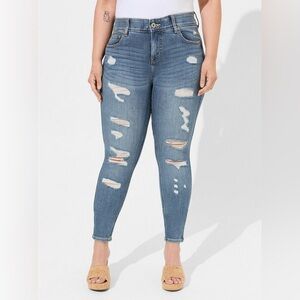 Torrid Bombshell skinny premium stretch high rise destructed denim jeans